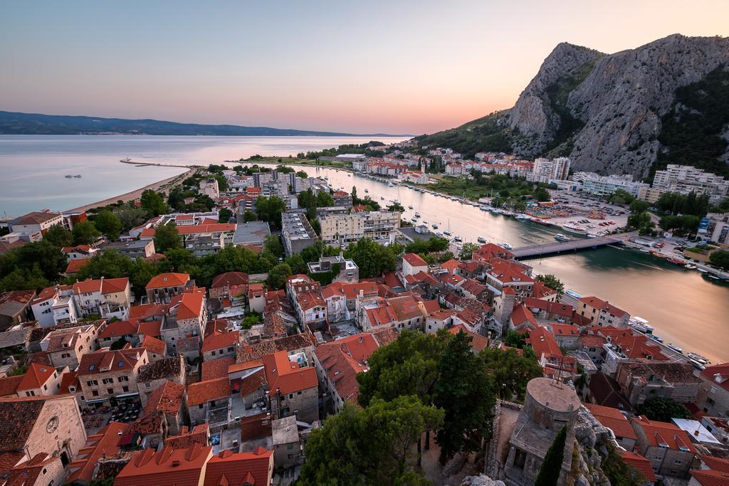 Apartment Toncica Omiš Exterior foto